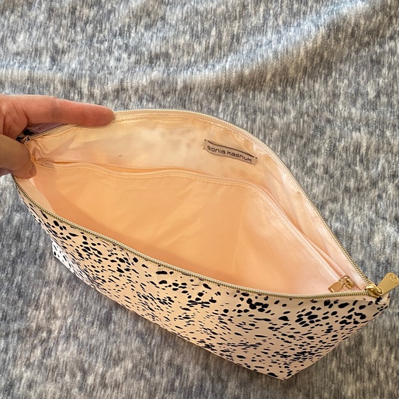 Sonia Kashuk Leopard Print Makeup Bag - Picture 3 of 6